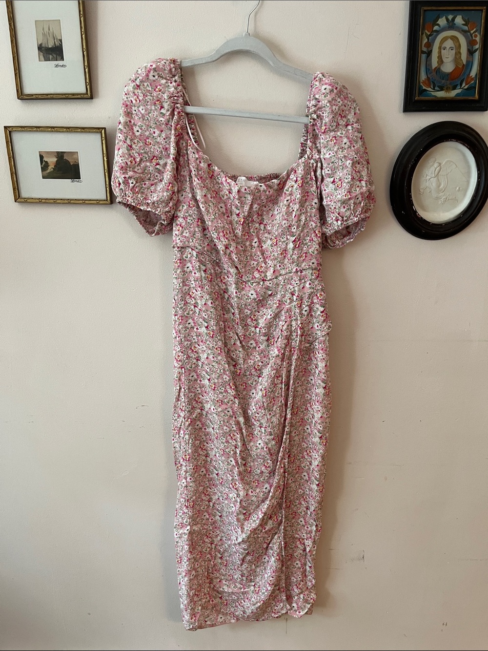 Astr Pink Floral Puff-Sleeve Midi Dress